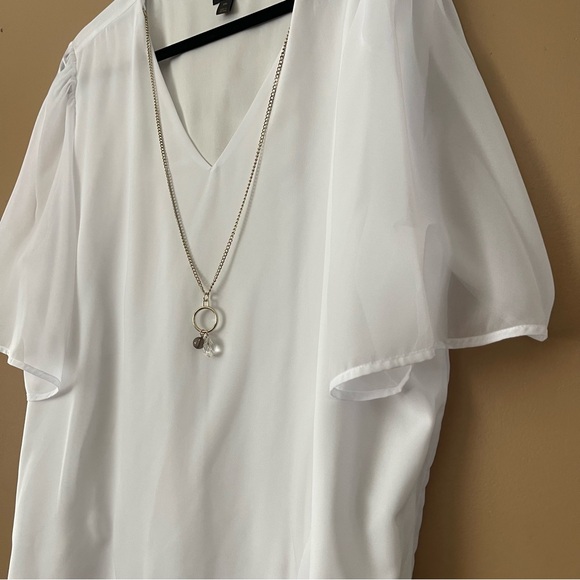 JM Collection White V-Neck Blouse XXL - Picture 2 of 11